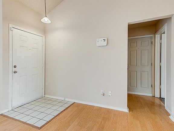 5th image of 207 Lone Pine Ct