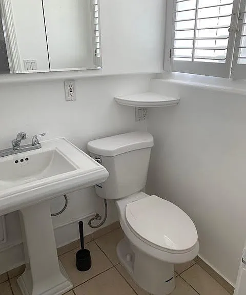 244 W Fernfield Dr #2 — Photo 6