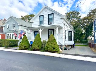 7 Congdon Ave, Newport, RI 02840