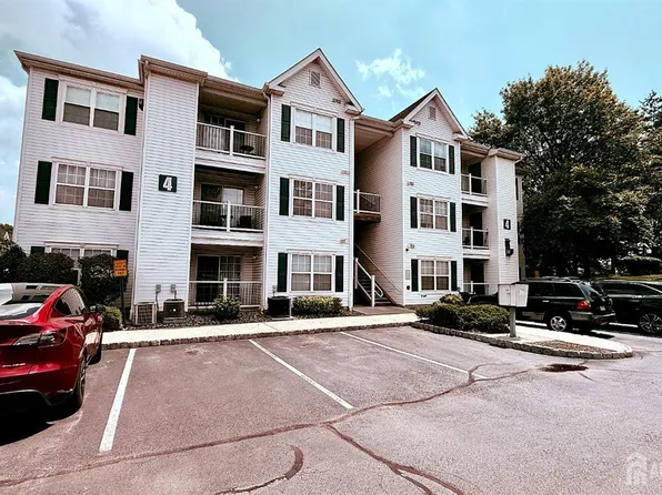 434 Waterford Dr, Edison, NJ 08817