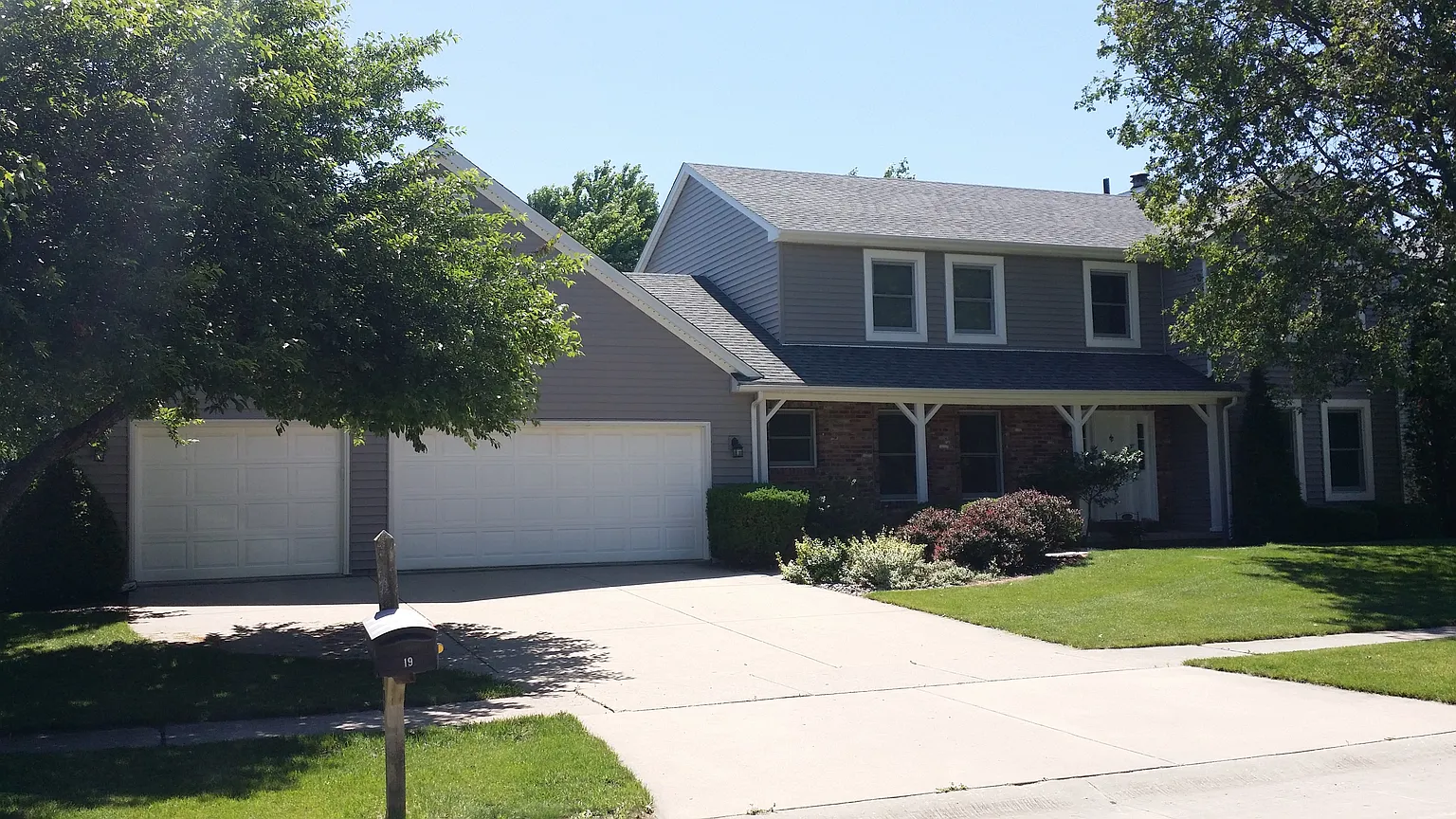 19 Harbor Pointe Cir photo 1