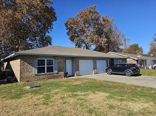 716 S 24th St #716, Rogers, AR 72758