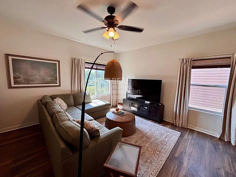 914 Antrim Loop — Photo 4