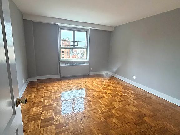 5th image of 18804 64th Ave APT 7I