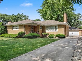 8510 Crestwood Ave, Munster, IN 46321