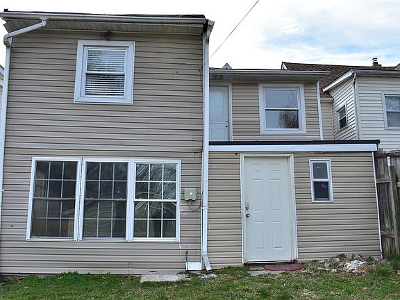 2nd image of 4835 Oldenburg Ave