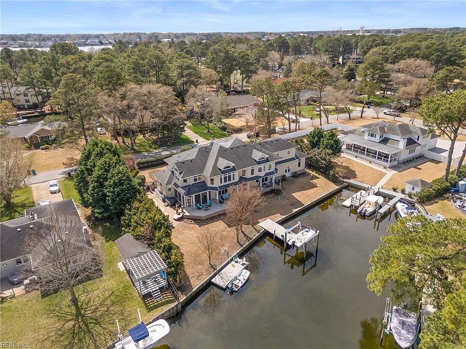 1st image of 2336 Spindrift Rd