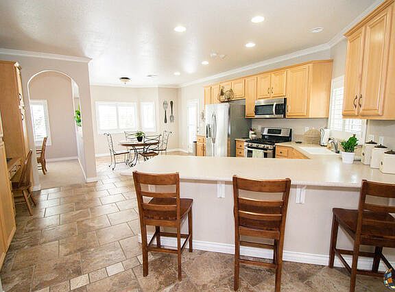 5th image of 2641 Lenrey Ave