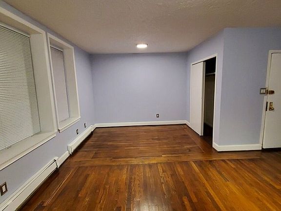 4th image of 2903 Broadway APT 2