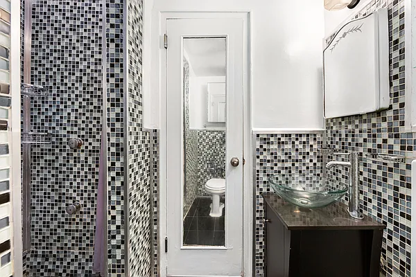 Rented by Douglas Elliman | media 4