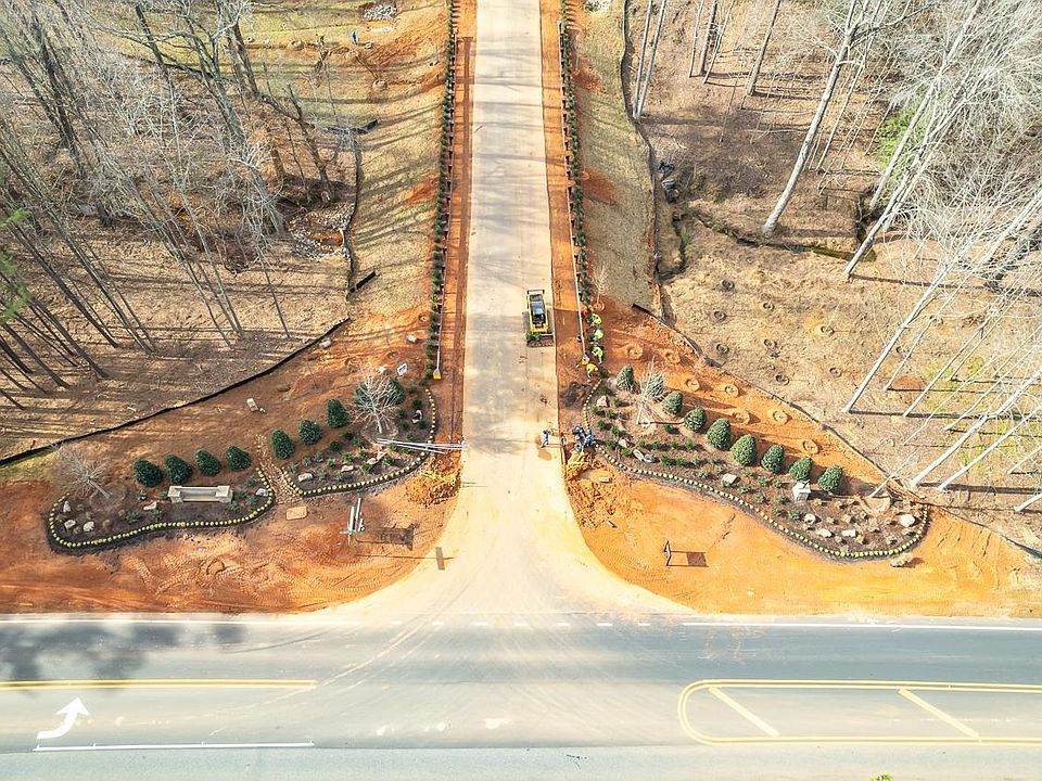 2nd image of 4833 Parker Meadow Dr