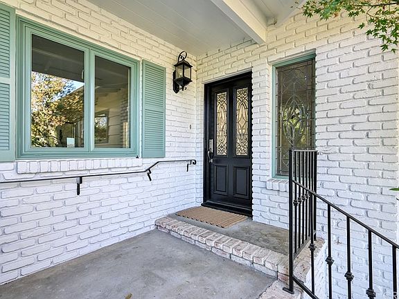 3rd image of 4747 Ronmar Pl