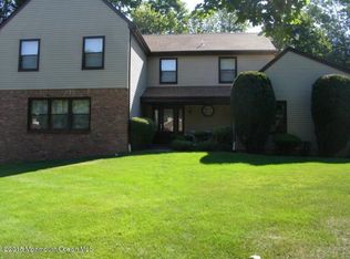 8 Jockey Ct, Marlboro, NJ 07746