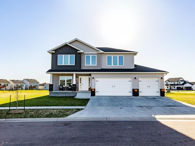 6690 Crofton Ln S, Fargo, ND, 58104