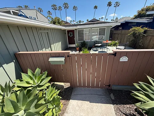 2545 Pierpont Blvd Photo 1