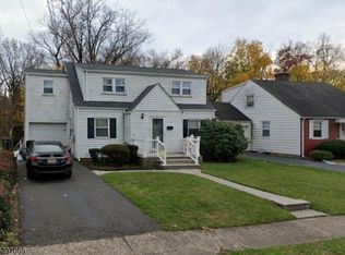 172 Washington Ave, Elmwood Park, NJ 07407