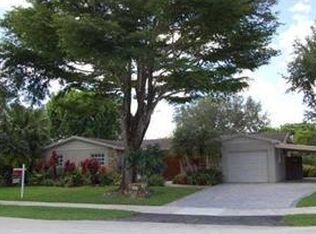 9840 SW 103rd St, Miami, FL 33176