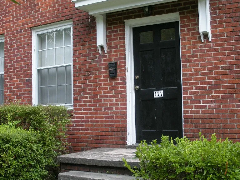 320-322 S Woodrow St — Photo 18