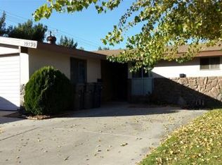 19239 Stillmore St, Santa Clarita, CA 91351