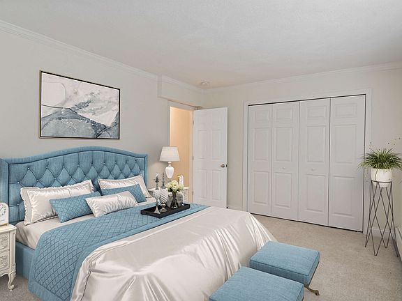 3rd image of 112 Edgemere Rd #7