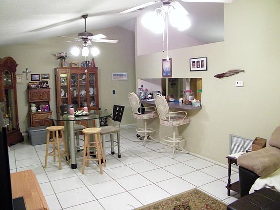 3rd image of 1461 SE Escambia Ct