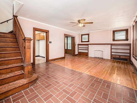 2nd image of 534 E 6th Ave