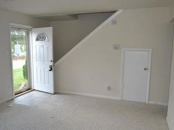 3933 Schooner Trl, Chesapeake, VA 23321