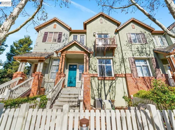 49030 Meadowfaire Cmn, Fremont, CA 94539