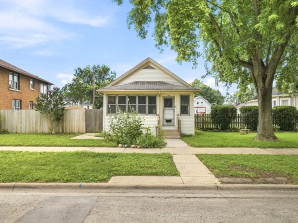 706 Campbell St, Joliet, IL 60435