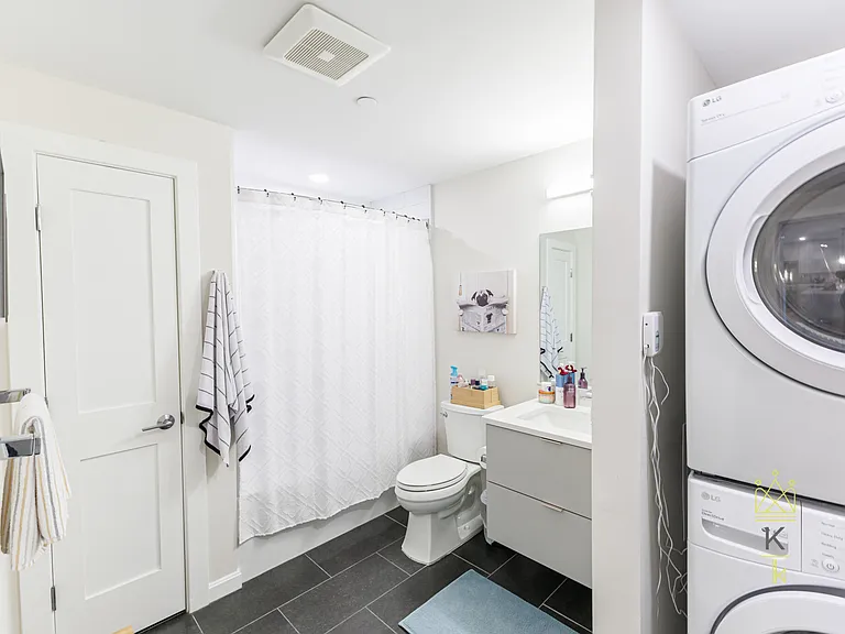 458 Washington St #304 — Photo 9