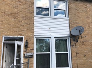 2081 Pine St APT D, Des Plaines, IL 60018