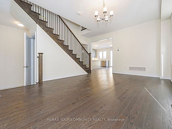 3rd image of 83 Bearberry Rd