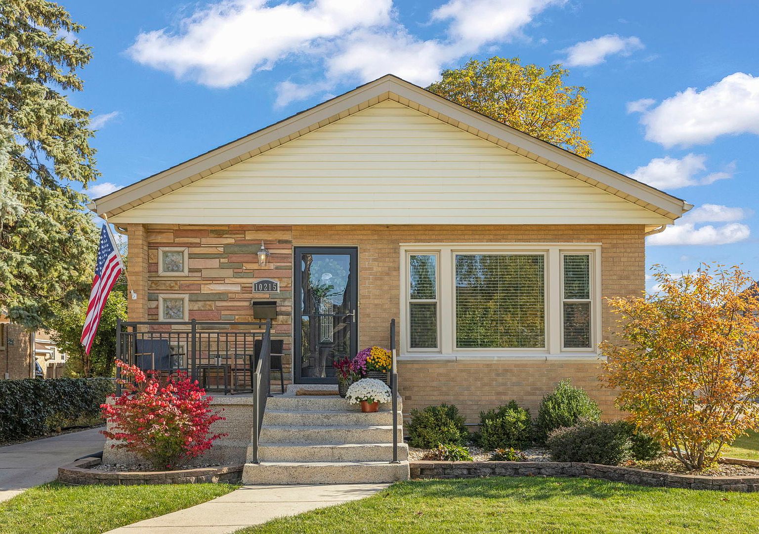 Undisclosed Address), Oak Lawn, IL 60453 | MLS #12487367 | Zillow