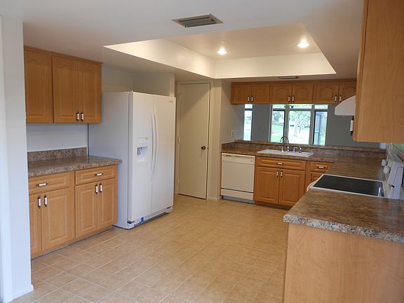 5th image of 540 Hickorynut Ave #540