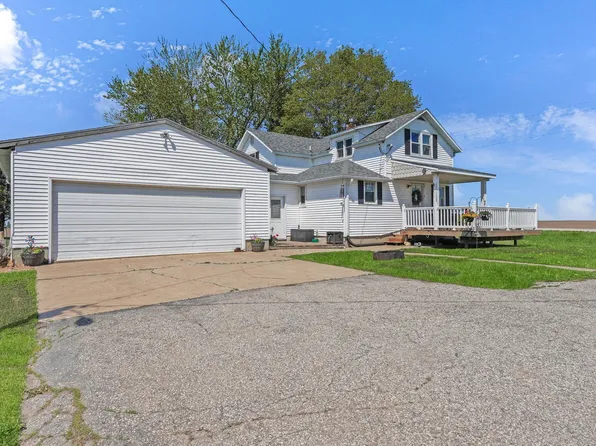 28708 215th St, Dike, IA 50669