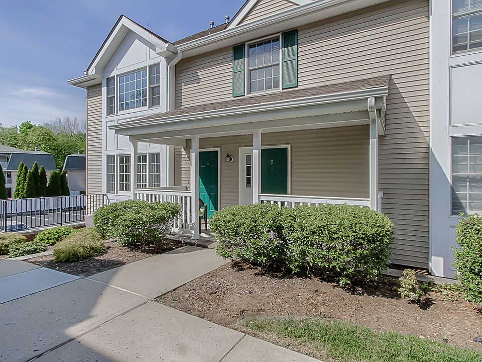 1st image of 179 Roseland Avenue #5