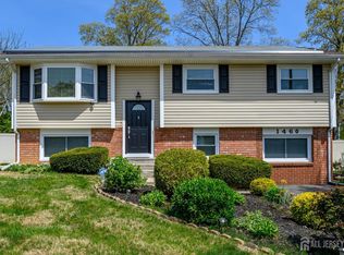 1460 Windsor Ave, Toms River, NJ