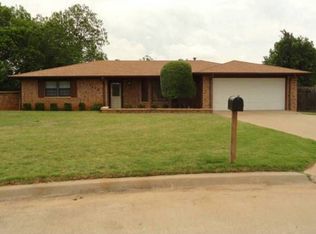 1112 N Primrose Ct, Duncan, OK 73533