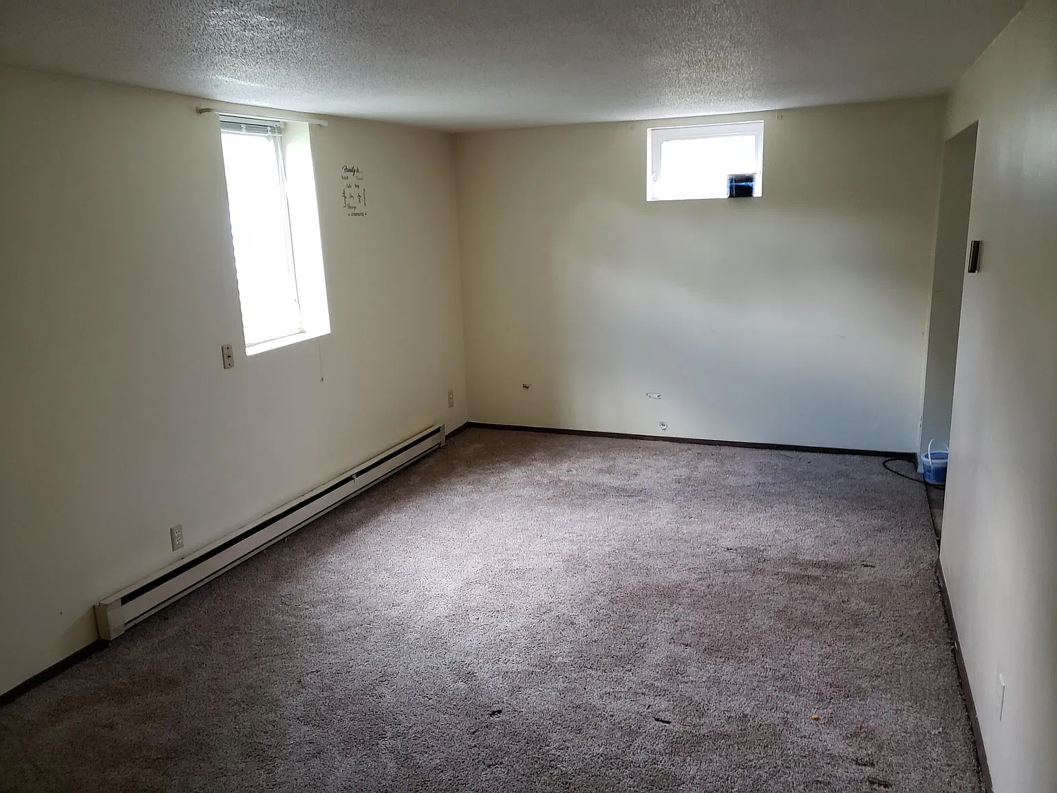 695 Jackson Ave SW — Photo 2