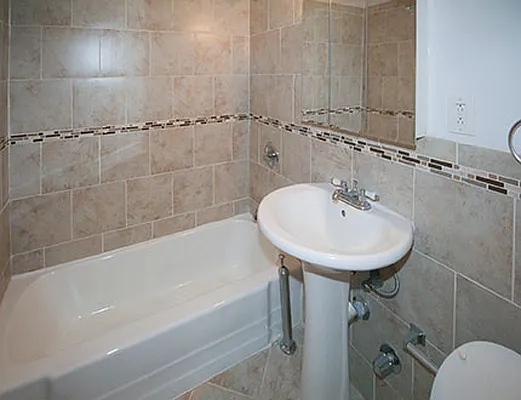 Rented by SW Queens Mezzanine | media 10