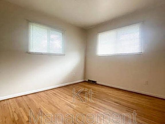 4th image of 5219 Jackman Rd