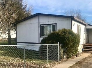 317 8th Ave, Belle Fourche, SD 57717