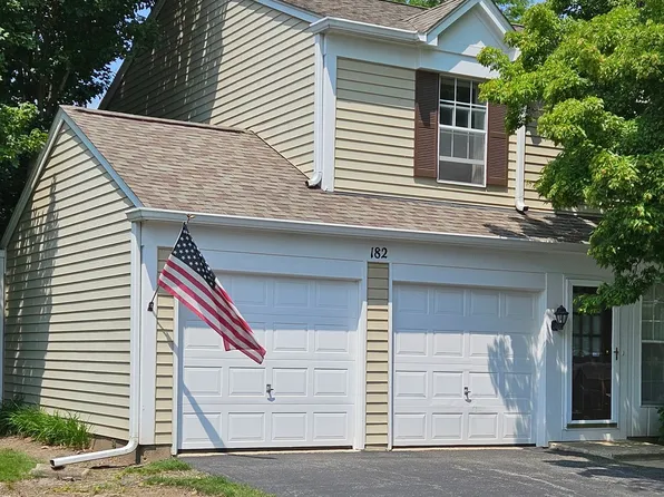 182 Half Moon Cir, Aurora, IL 60504