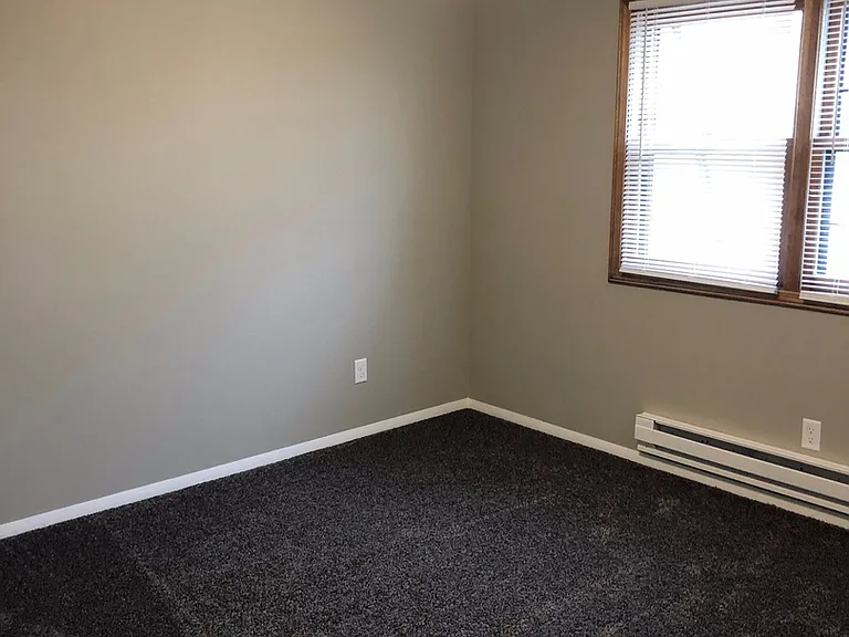 211 Martin Ct — Photo 11