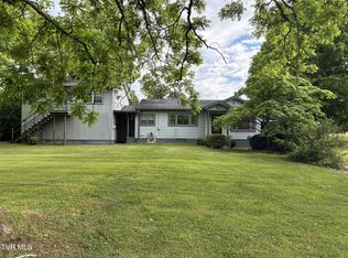 940 Middle Creek Rd, Afton, TN 37616