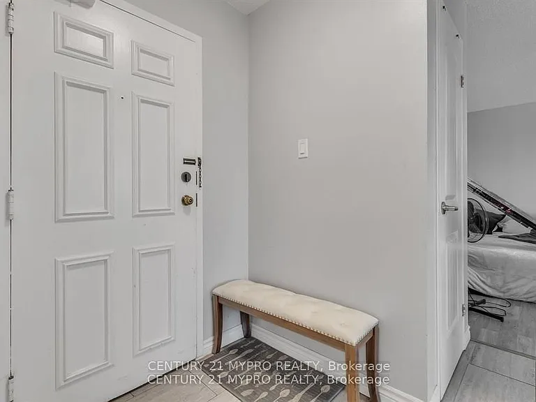 600 Grenfell Dr #410 — Photo 9