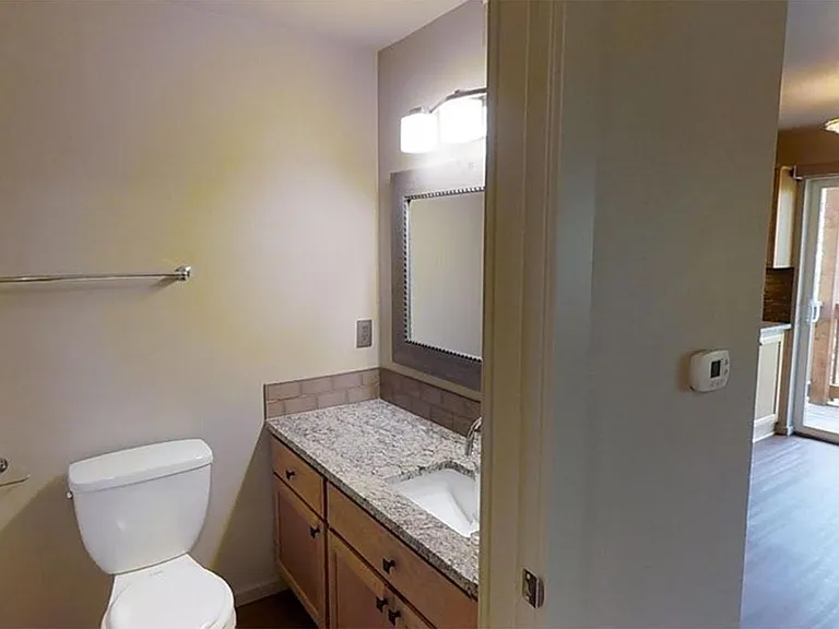One Lake Place — Photo 6