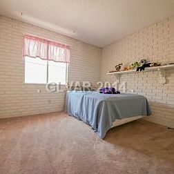 2nd image of 4484 Oakhill Cir