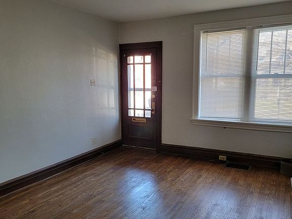 2nd image of 4570-4572 Loughborough Ave #4570