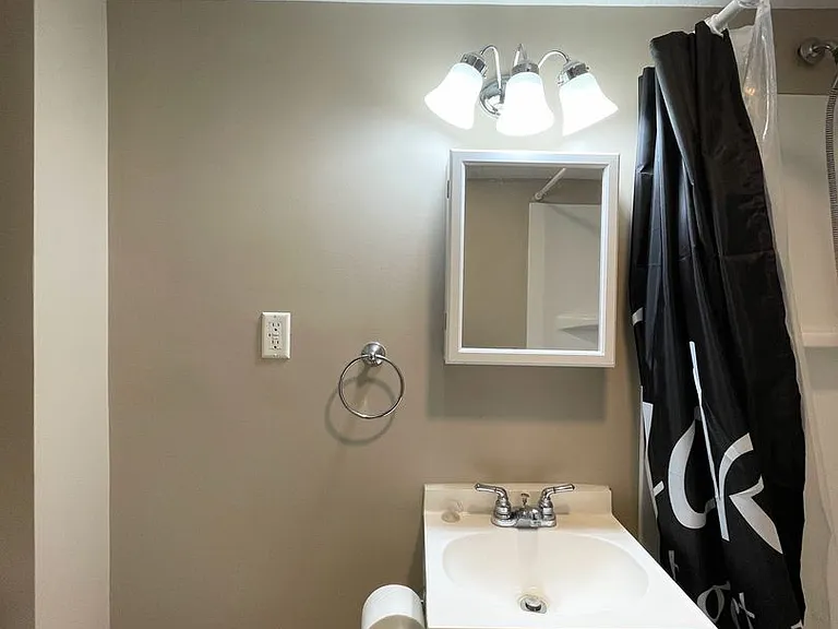 1002 N Grimes St — Photo 19